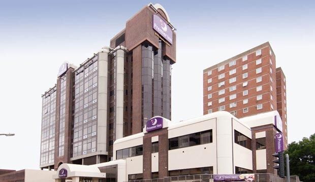Premier Inn Sunbury - Kempton Park Екстер'єр фото